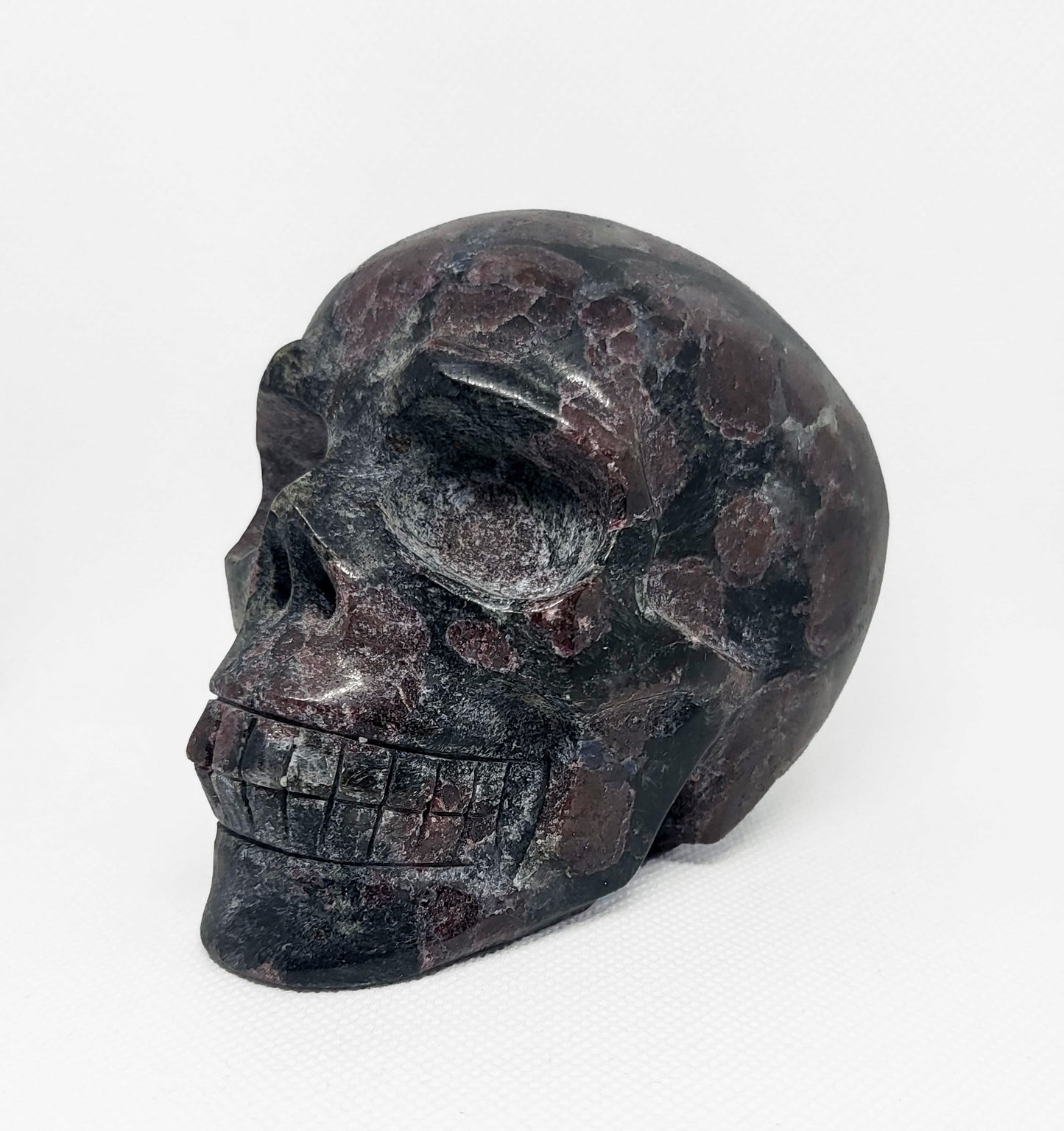 Skull, Eudyalite SKL409